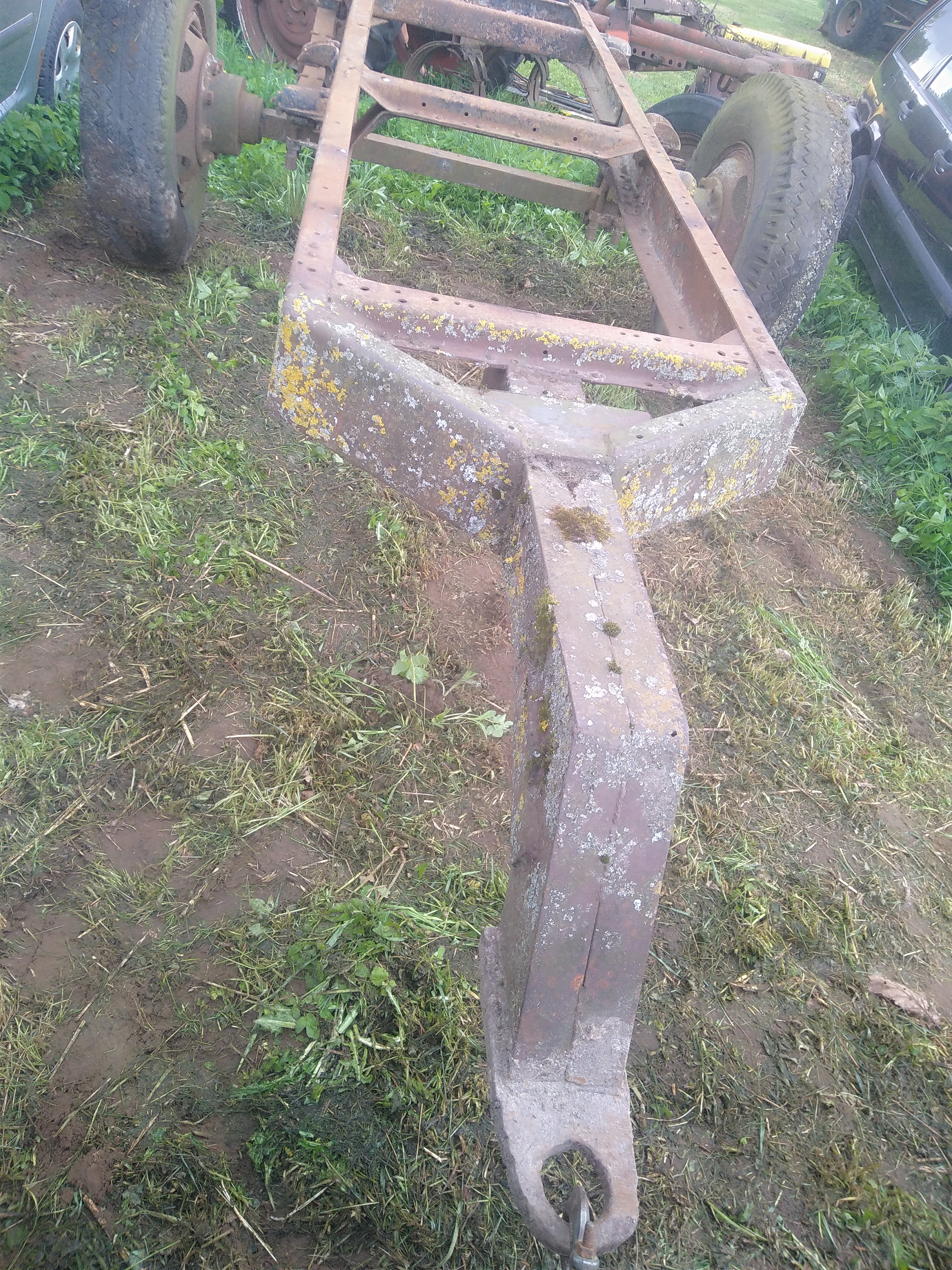 Paštaisīta piekabe mežam vai platformai