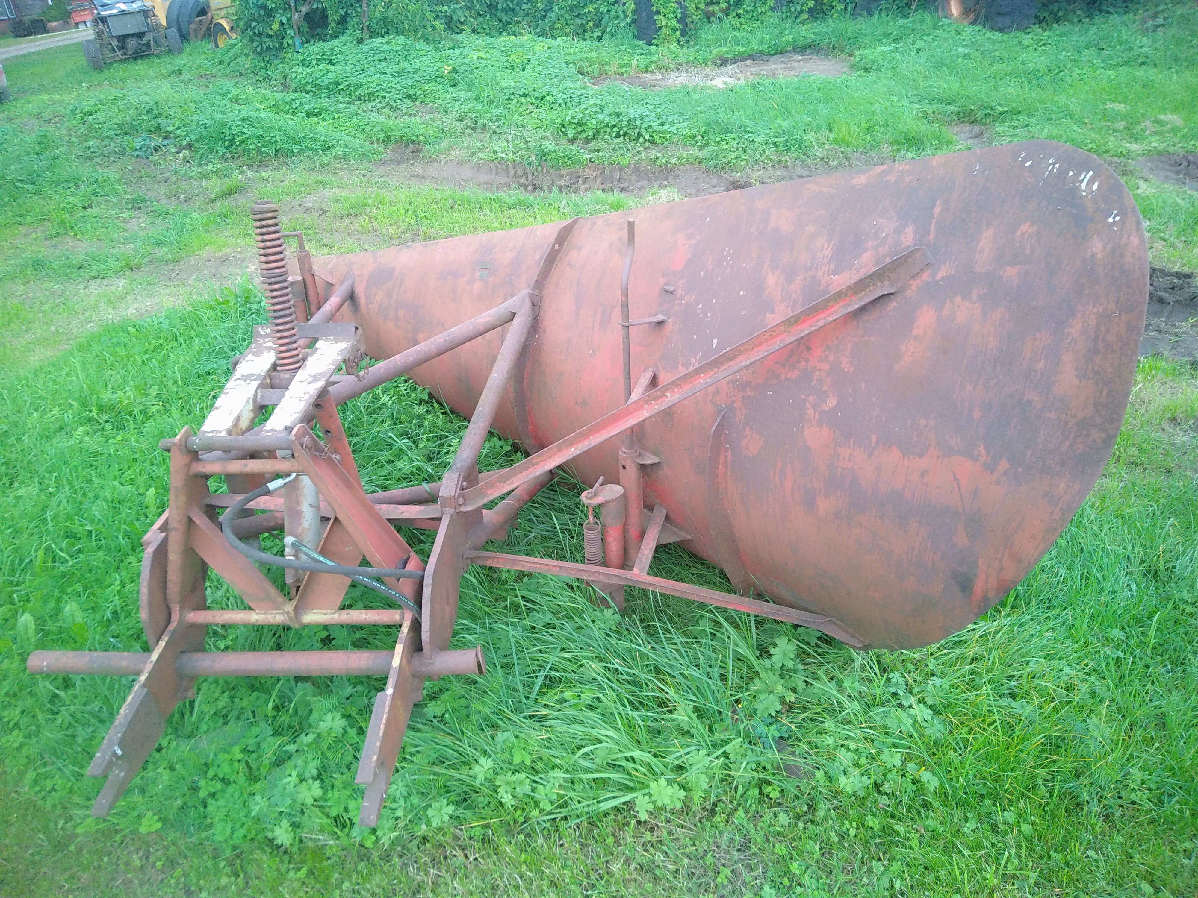 Liela koniskā sniega šķūre