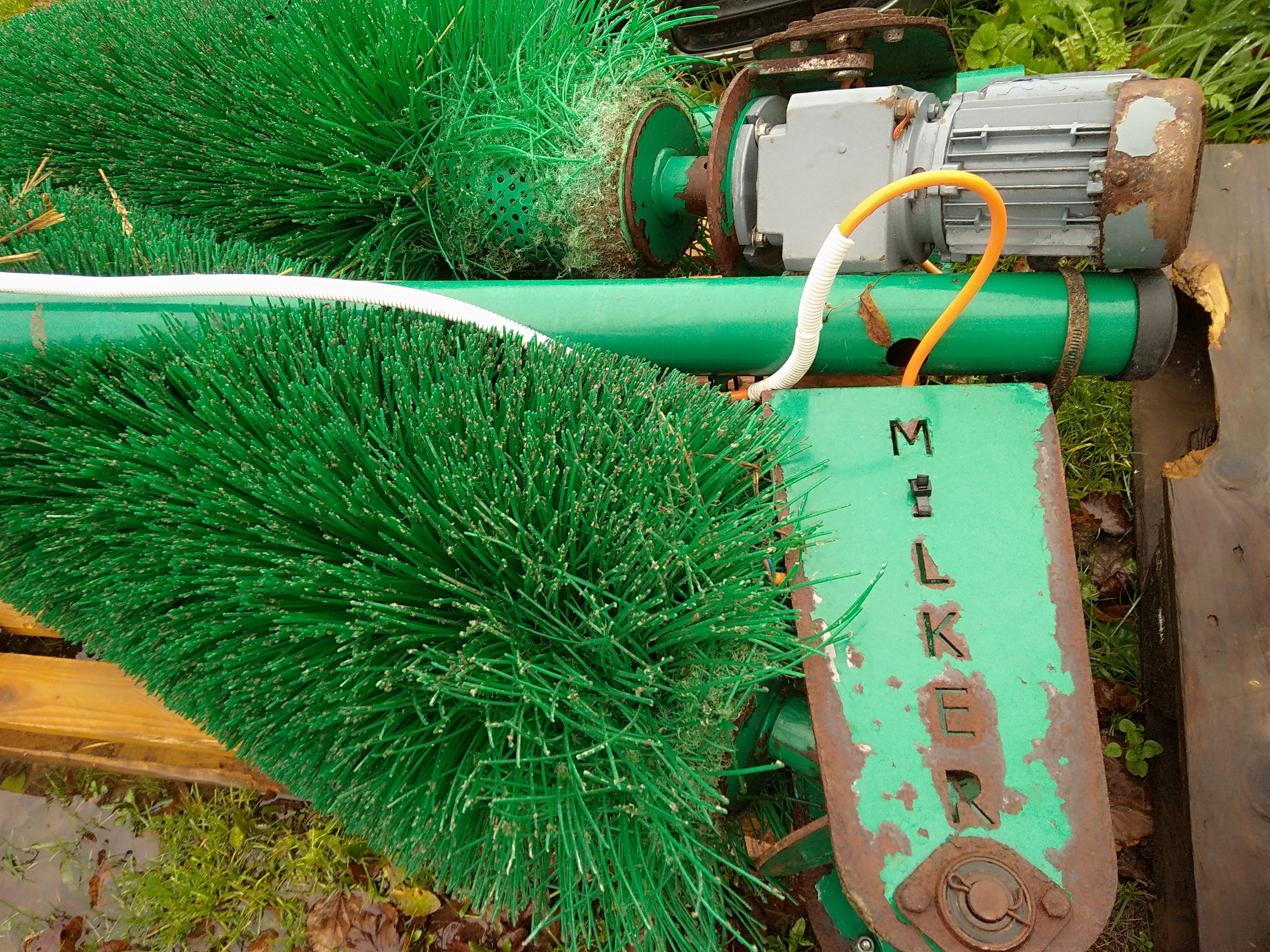 Govju masāžas birstes