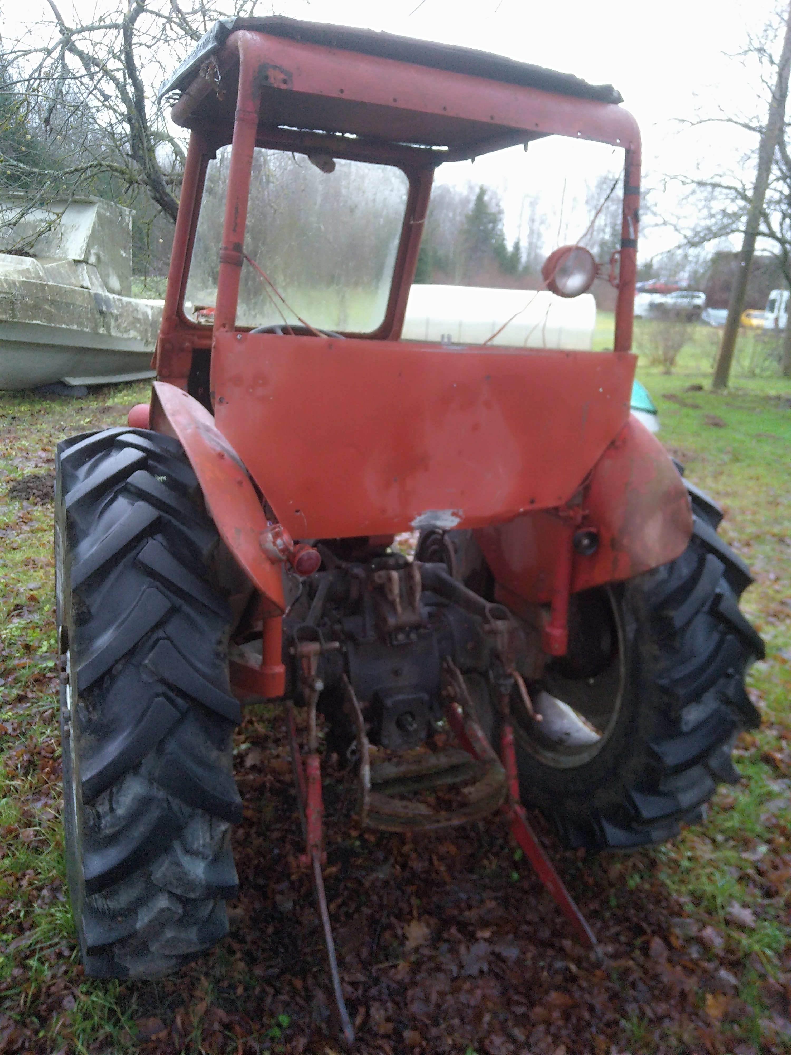 Traktors Massey Ferguson 25